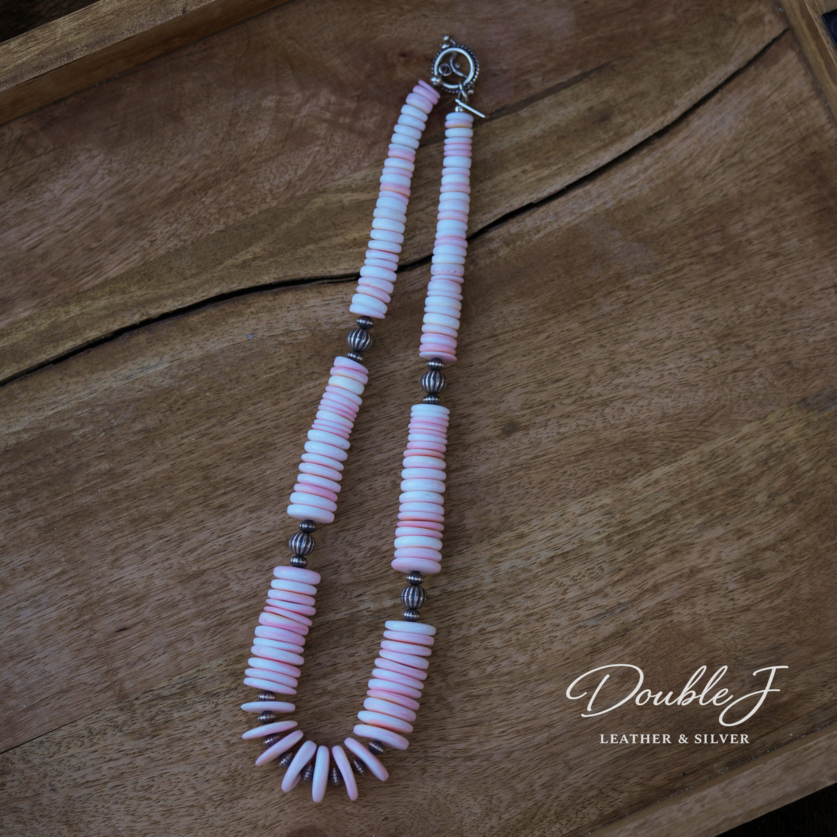 Graduated Pink Conch Necklace - 20"